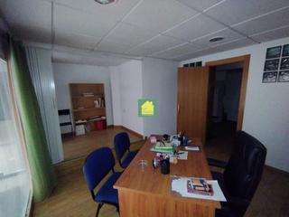 Bureau en Carretas - Pajarita. Se vende oficina ideal para cambiar el uso a vivienda en el cent
