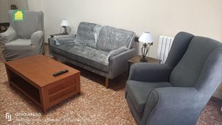 Affitto Appartamento in Ensanche - Franciscanos. Se alquila piso muy luminoso en el centro