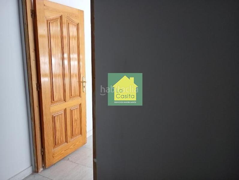 Foto 941b4615-df46-43ab-8450-af368c35bd1c. Alquiler local comercial se alquila local zona Industria. ref. alol102 en Albacete