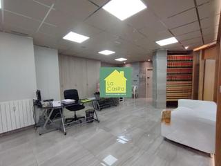 Oficina en Centro. Se vende despacho en dionisio guardiola ideal para una notaría o
