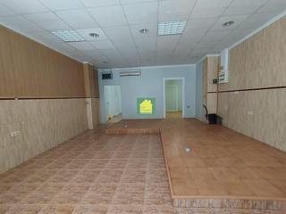 Affitto Locale commerciale in Industria. La casita inmobiliaria alquilavende local en zona industria