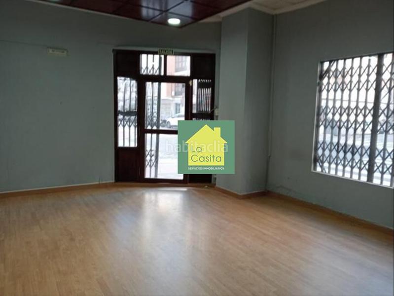 Foto bc652aac-c338-44ff-af56-4abd2b67ecc3. Alquiler local comercial la casita inmobiliaria alquila local zona feriaEl Pilar en Albacete