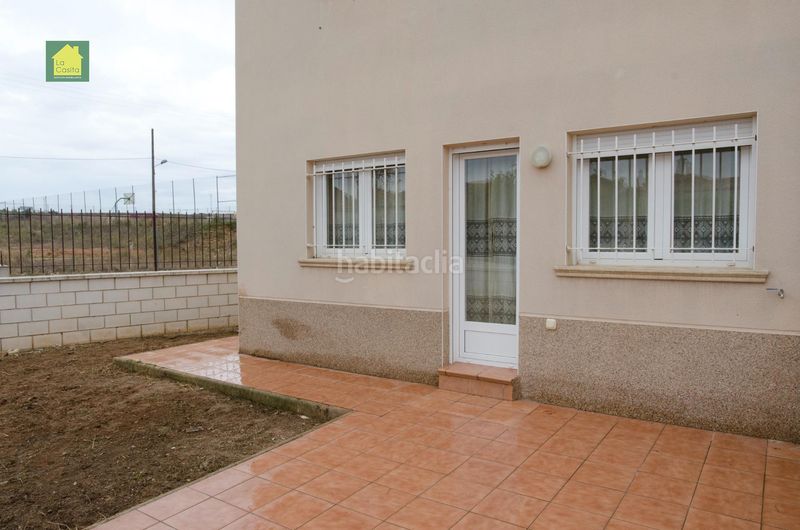 Foto 56be10df-8a3e-44b7-94eb-f74730183fec. Casa adossada amb calefacció aparcament a Chinchilla de Monte - Aragón