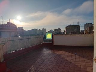 Ático en Centro. La casita inmobiliaria vende ático en zona centro