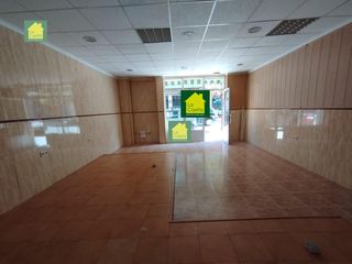 Local Comercial a Industria. La casita inmobiliaria alquilavende local en zona industria