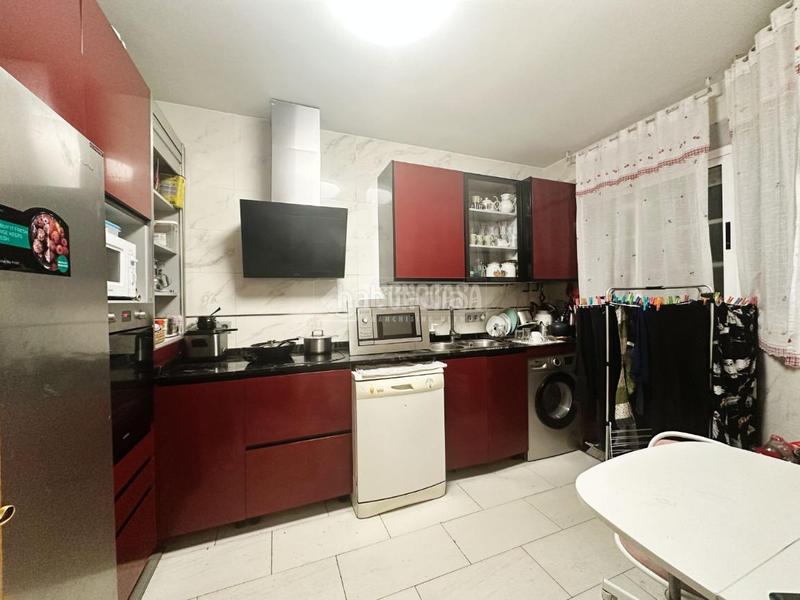 Foto 874c9529-e81b-4ebc-8a0f-87f8254bffb2. Maison jumelée avec chauffage dans Fresnos I y II Torrejón de Ardoz