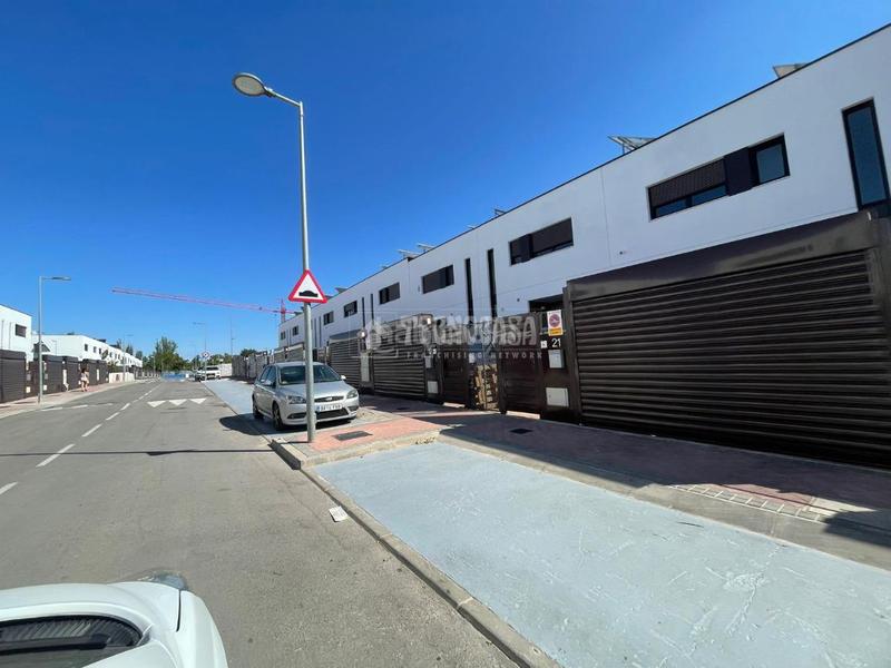 Foto bcf0580f-1176-4985-8873-b0eb3b5f0ce8. Maison jumelée avec chauffage dans Fresnos I y II Torrejón de Ardoz