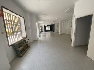 Lloguer Local Comercial  Hernan cortes. Local en alquiler en villanueva de la serena