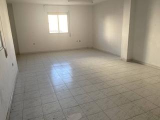 Affitto Locale commerciale in Villanueva de la Serena. Entreplanta en alquiler