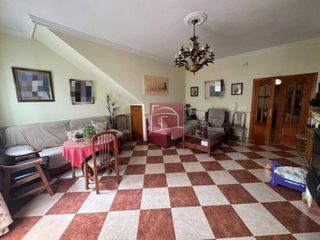 Haus en Villanueva de la Serena. Vivienda unifamiliar con garaje cercana al centro