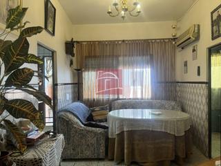Casa a Villanueva de la Serena. Casa para reformar  a dos calles con garaje