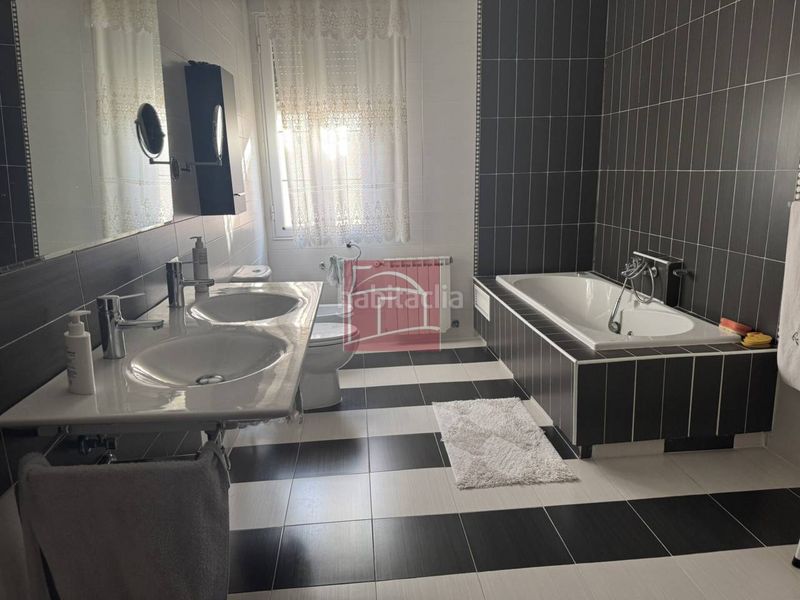 Foto 2040d451-0c07-45d9-b735-d7339697af9f. Chalet  en venta en Villar de Rena
