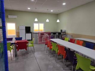 Nave industrial en Villanueva de la Serena. Se vende nave industrial en casco urbano totalmente acondicionad