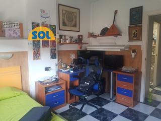 Appartement  Calle ayala 12. Piso amueblado con tres dormitorios y junto al parque