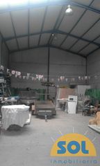Rent Industrial building in Calle sanabria 11. Nave alquiler poligono san isidro