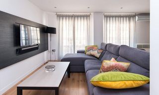 Location Appartement  Calle general sanz pastor 3