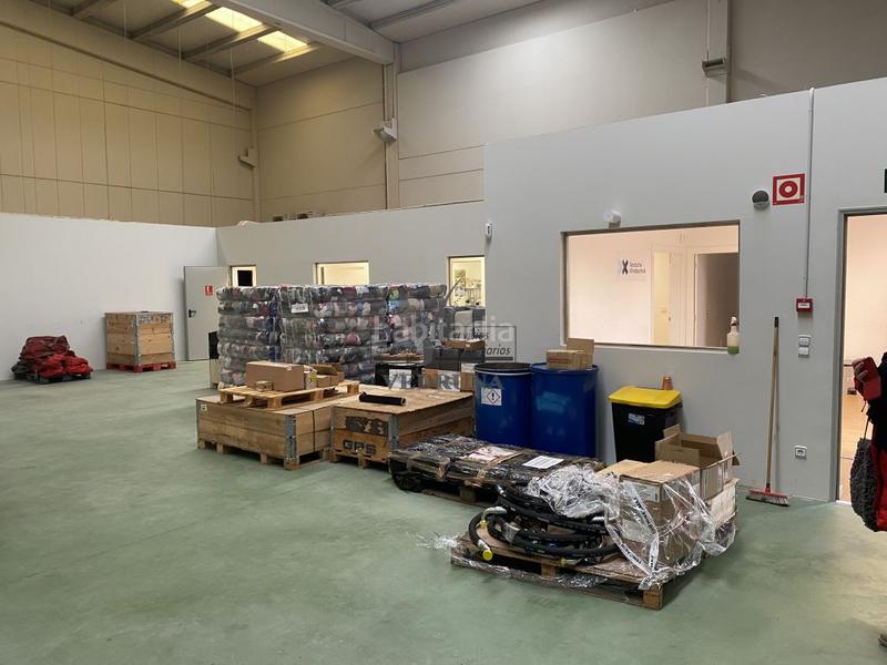 Foto 9a417e9d-aa52-47cb-a90f-77478b5d6ad0. Capannone industriale in Garrapinillos Zaragoza