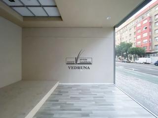 Location Local commercial  Avenida tenor fleta. Sagasta  tenor fleta, magnifico local con gran escaparate