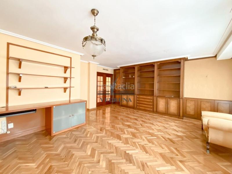 Foto 9db00802-22ff-400f-8715-6611035d52f9. Etagenwohnung mit heizung parking in Paseo Sagasta Zaragoza