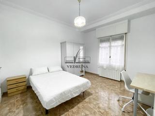 Location Appartement  Corona de aragon. Ideal estudiantes, junto a la universidad, amueblado, 4 dormitor