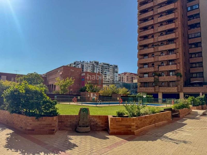 Foto 0381a440-0507-405f-b5cf-3ec64f273106. Rent flat with heating parking pool in Romareda Zaragoza