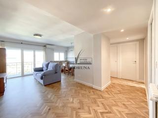 Miete Etagenwohnung  Calle de brazato. Piso reformado a estrenar en casablanca  exterior con terraza co