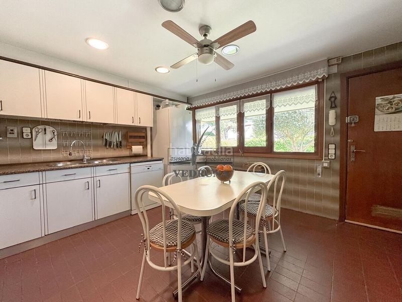 Foto 1d940fd1-570d-4e82-8db6-f11ce26f4eaa. Casa adossada amb calefacció aparcament piscina a Zaragoza