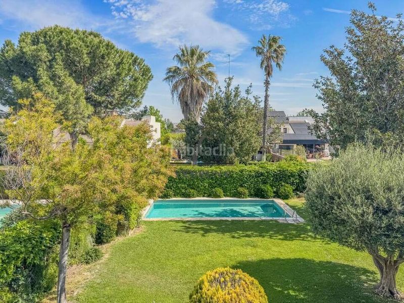 Foto 8e4d2501-5cb7-42db-9441-45f639aeac63. Casa adossada amb calefacció aparcament piscina a Zaragoza