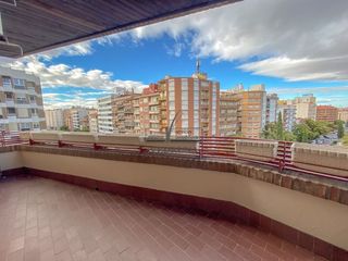 Lloguer Pis  Avenida del tenor fleta. Piso de 5 dormitorios con garaje en avenida tenor fleta, junto a