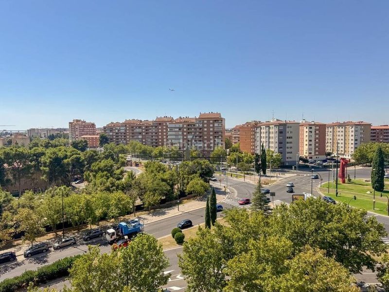 Foto bb114cd5-5f68-46cb-85da-a8467a86d999. Pis amb calefacció aparcament a Romareda Zaragoza