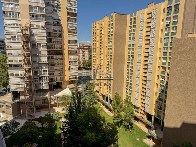Foto f83e0cf6-b269-4f99-a15d-416b1a3ddea3. Pis amb calefacció aparcament a Romareda Zaragoza