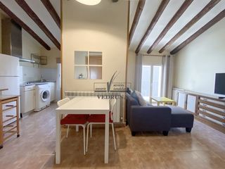 Lloguer Dúplex  Calle de héroes del silencio. Dúplex abuhardillado de un dormitorio, amueblado, con terraza en
