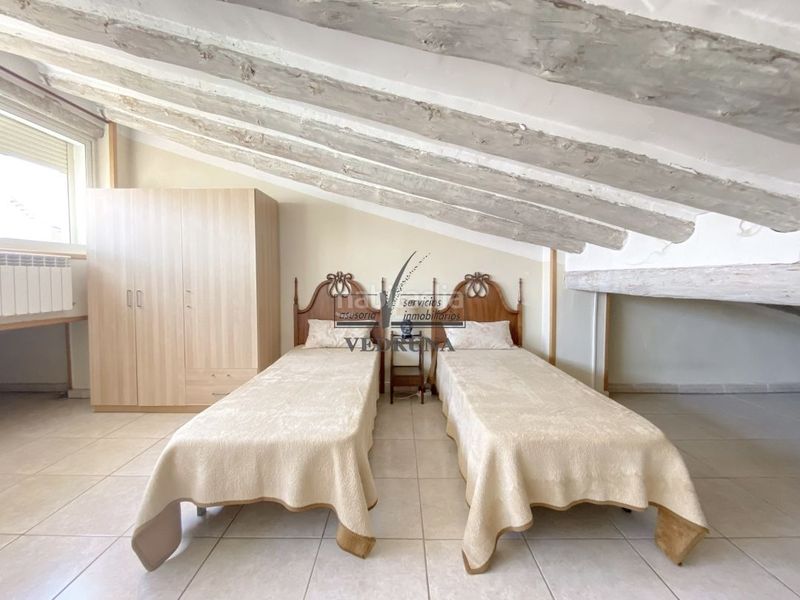 Foto 29406b50-4dd3-4f6c-a0e7-af4737427a7b. Rent duplex with heating in Paseo Sagasta Zaragoza