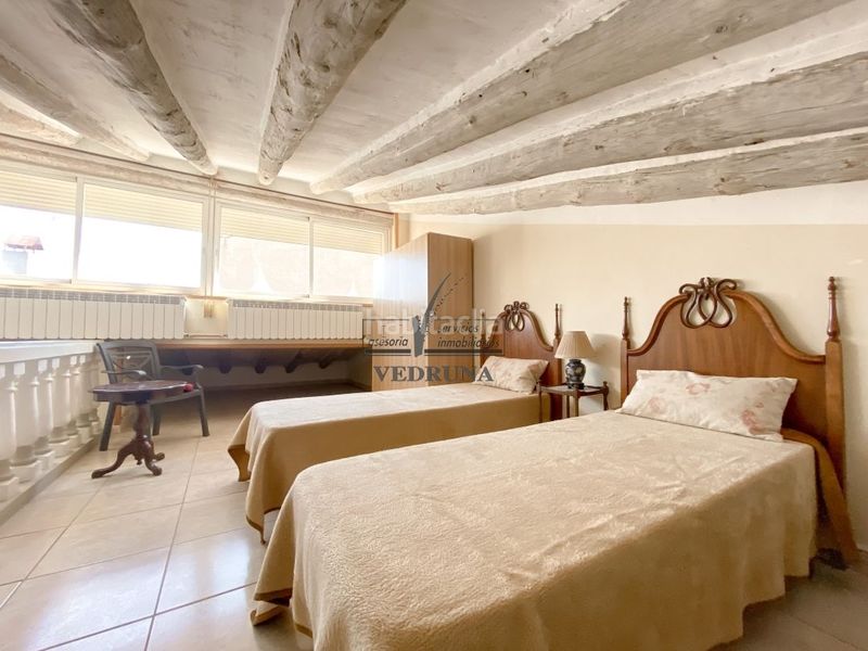 Foto a51f9f30-f561-4cea-ba29-5ca697229bbc. Rent duplex with heating in Paseo Sagasta Zaragoza