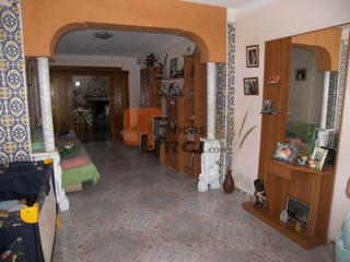 Haus in Casco Antiguo. 2 casas juntas en planta baja con posibilidad de construir otra