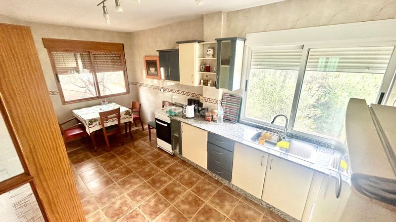 Foto 5d76a732-d8b9-475d-bc04-83a7f015e32d. Casa amb aparcament a Tébar - Los Arejos Águilas