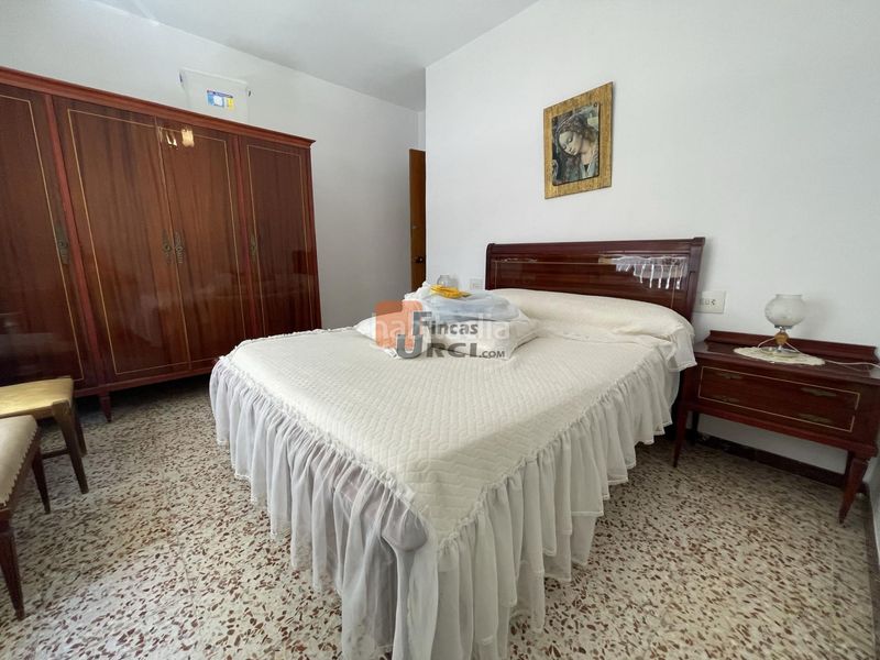 Foto 0a175435-299e-41e3-a66b-0ac903e4010e. Casa amplia casa céntrica en 2ª línea de la playa de la colonia, en Águilas