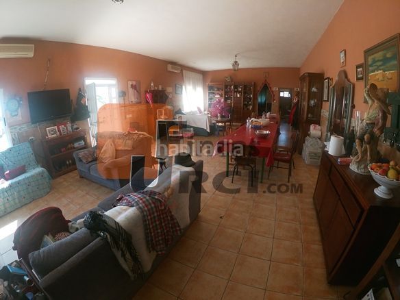 Foto b8d0297b-4c7a-4a4e-9446-c0cd2bc110a9. Chalet en Águilas