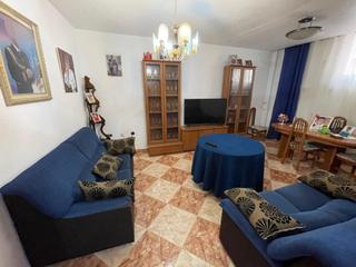 Piano terra in Calle lopez ayala 34. Piso en planta baja, céntrico, con terraza privada, a 400 metros