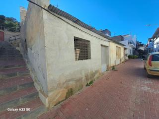 Local Comercial a Calle doña lina 10