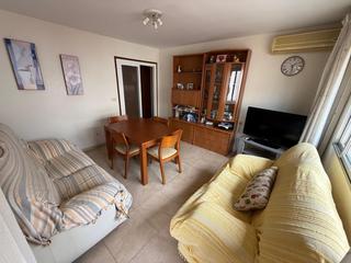 Appartement à Casco Antiguo. Piso semireformado en el centro de águilas, a solo 230 metros de