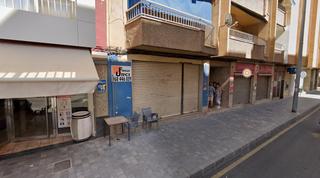 Lloguer Local Comercial a Calle doctor luis prieto 32. Amplio local en zona muy transitada con muchas posibilidades en