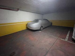 Aparcament cotxe a Casco Antiguo