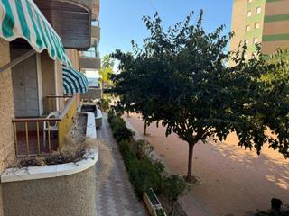 Piso en Delicias. Amplio piso en 1 línea de playa de las delicias, águilas  tu hog