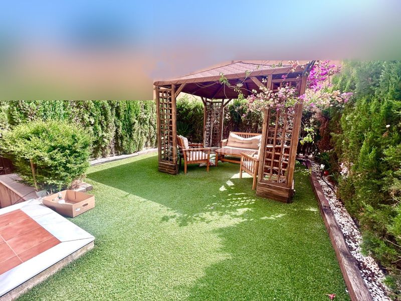 Foto 6cde6f4d-4b9d-462f-bfff-b911d5aafedd. Apartament amb aparcament piscina a Los Collados-Los Geraneos Águilas