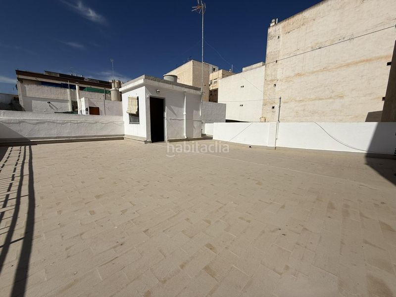 Foto f2b77355-47f7-42b0-b912-f0eb2e582bb0. Casa adossada amb aparcament a Casco Antiguo Águilas