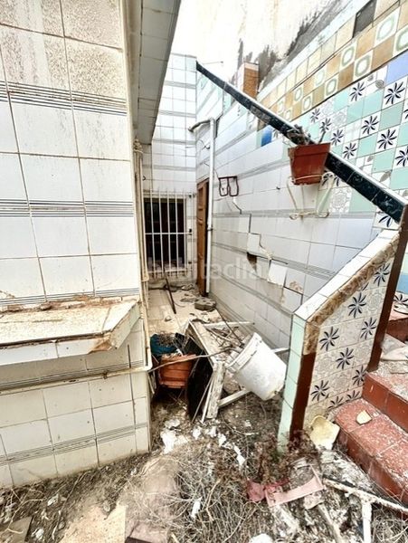 Foto 4a6a7124-873e-4a31-a5ce-daade3bac2f5. Casa adossada a Casco Antiguo Águilas
