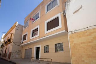 Appartement  Calle de cristóbal oudrid. Magnífica vivienda en pleno centro de la ciudad