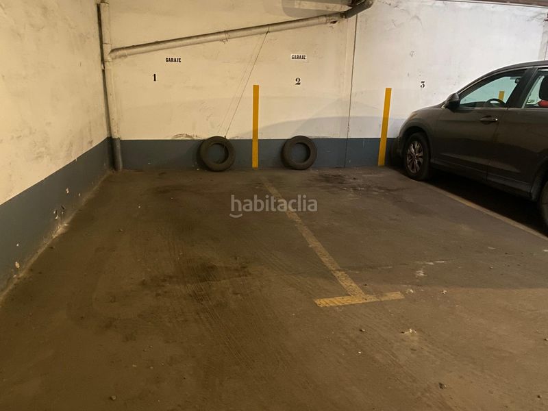 Foto f064adac-3341-49ab-82b6-531a187e5403. Parking coche en Casco Antiguo Badajoz