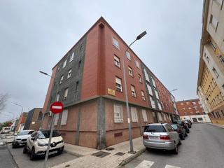 Appartamento in Avenida Elvas. Ideal para entrar a vivir!